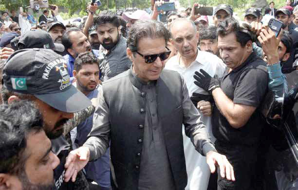 
عمران‌خان، دو هفته رهایی و سپس ابهام!