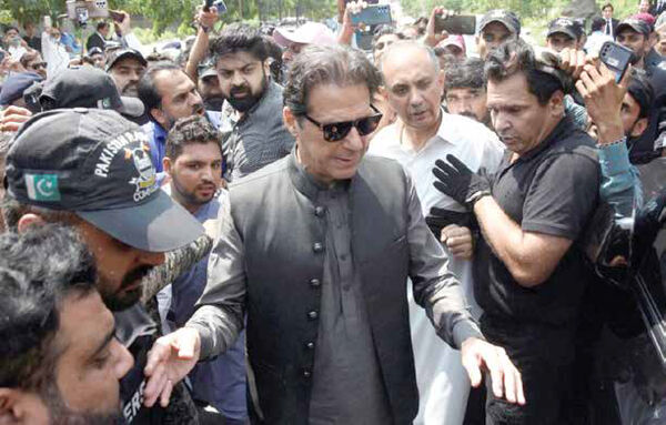
عمران‌خان، دو هفته رهایی و سپس ابهام!