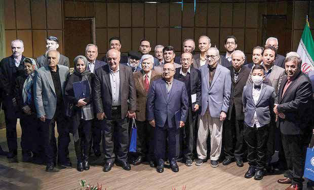 خروج نهادهای نظامی از اقتصاد، شرط لازم برای اصلاح نابرابری‌ها