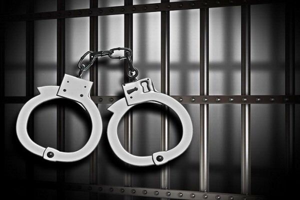 بازداشت چهار دختر نوجوان 

به دلیل رقصیدن 