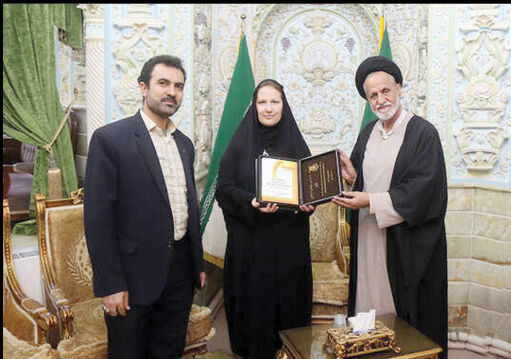 
بازدید از مکان‌های عبادی موضوع دیگری است
