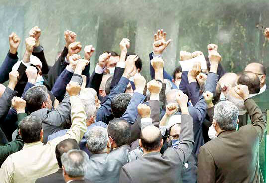 چرخش به راست ناگهانی در آخرین لحظات