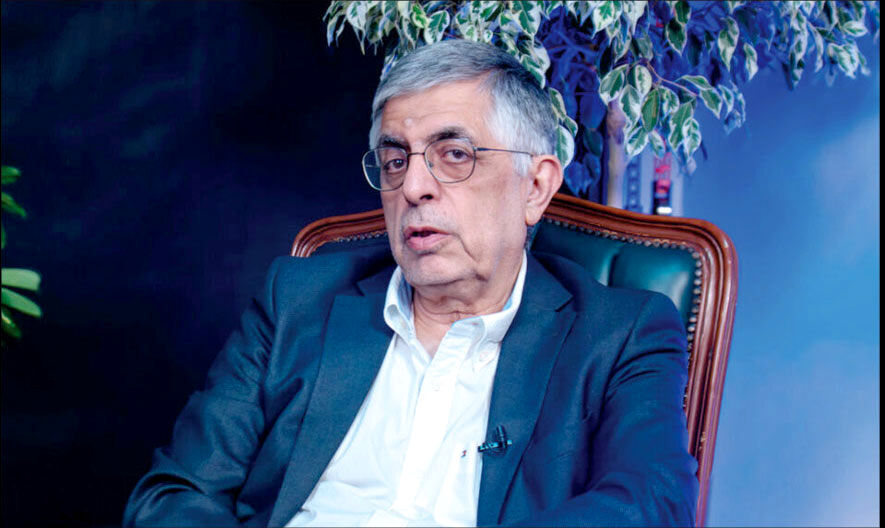 بعید است پزشکیان در تحقق وعده‌هایش روسفید شود