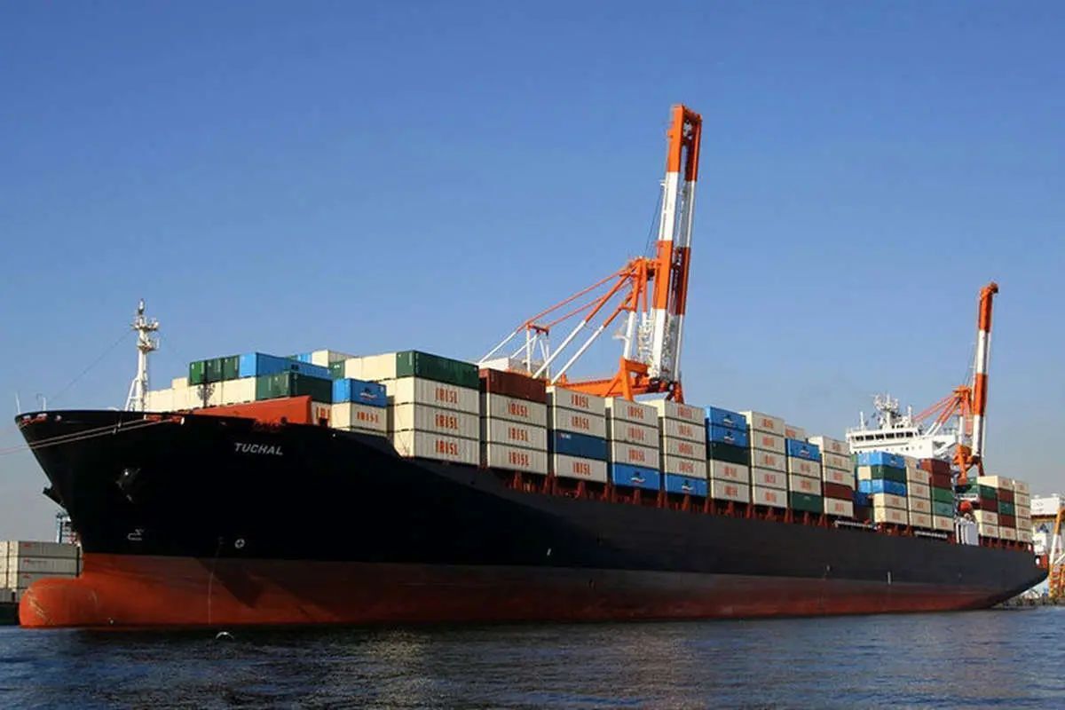 

آمادگی آمریکایی‌ها برای ممانعت از حرکت کشتی‌های تجاری ایران 