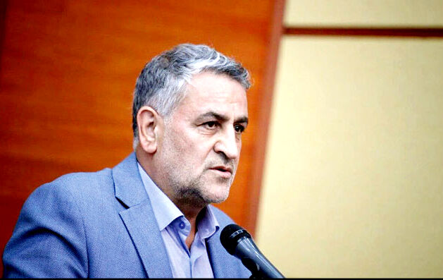 خانی: دولت در موضوع همسان‌سازی حقوق‌ها به مجلس کمک کند