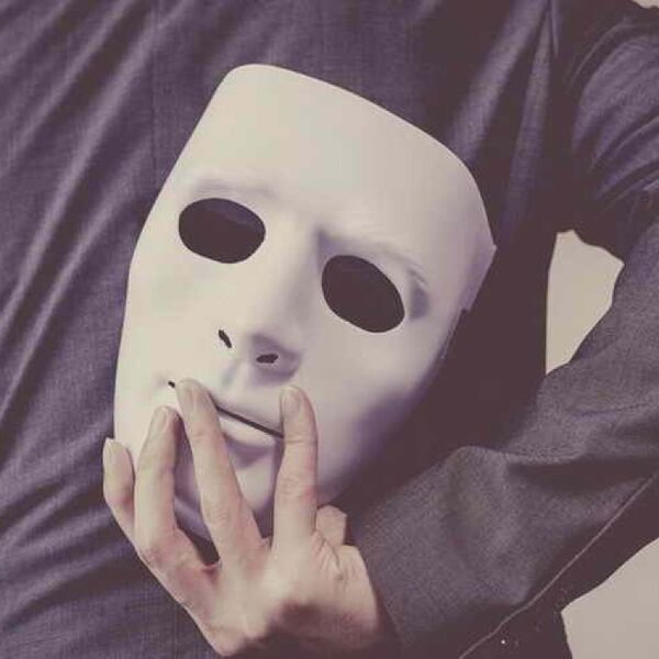 تا کی به جای خود ما، نقاب ما حرف می‌زند!