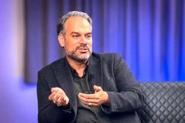 
آتش فتنه و اختلاف در بین 
ملت مبعوث شده را روشن کردید 
