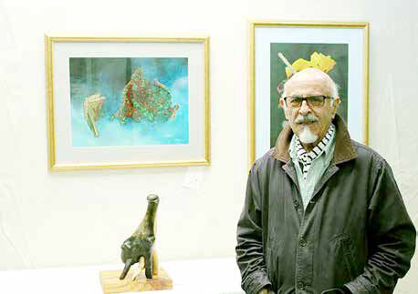 
فرسی و جدال منتقدان 