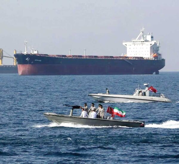 

عوارض تنگه هرمز باید معقول و بر اساس حقوق بین‌الملل باشد