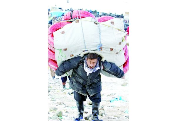 38.7 درصد شاغلان کشور در سال گذشته، اشتغال غیررسمی داشته‌اند
