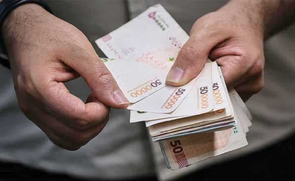 عملکرد دوگانه در شرایط جنگ و صلح و ابهامات فراوان در افکار عمومی کشور