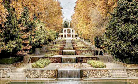 درنگی در دیار کریمان