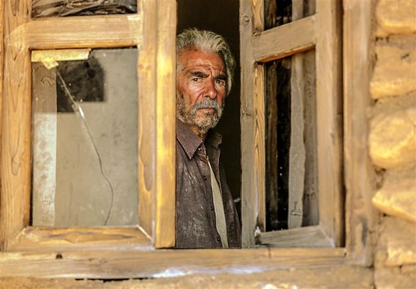 خروجِ حاتمی‌کیا آنلاین اکران می‌شود