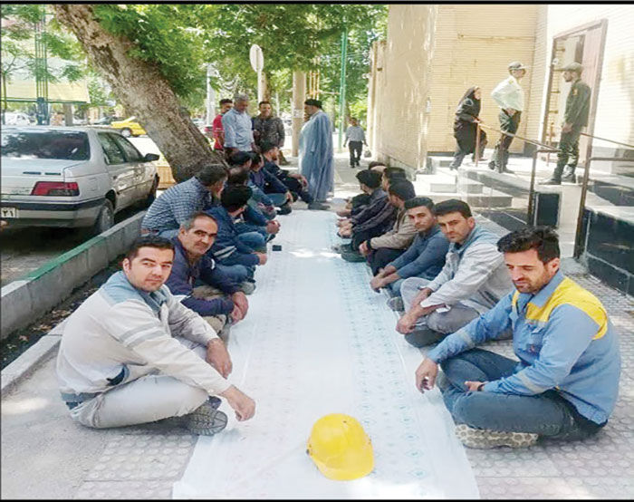 کارگسترران برق نورآباد 

سفره خالی پهن کردند