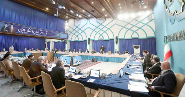  گسست در حلقة مردان شعارزدة دولت