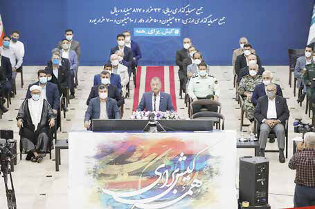 
بهره‌برداری و آغاز عملیات اجرایی ٢١ طرح عمرانی در کیش 
