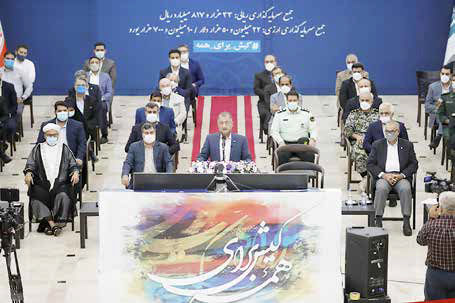
بهره‌برداری و آغاز عملیات اجرایی ٢١ طرح عمرانی در کیش 