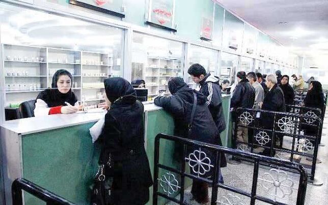 جنگ نابرابر برای  «بقا» در صف داروخانه‌ها