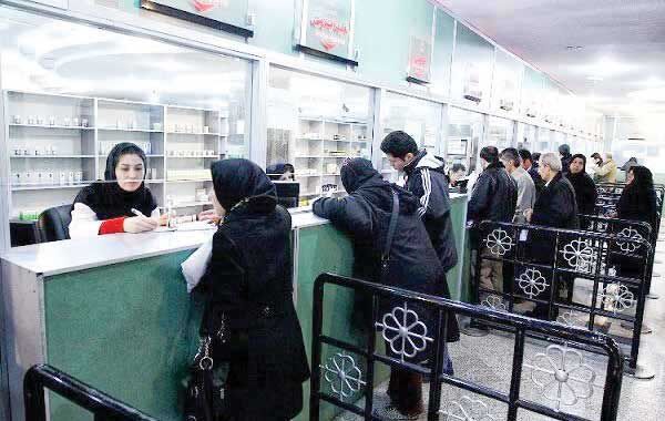 جنگ نابرابر برای  «بقا» در صف داروخانه‌ها