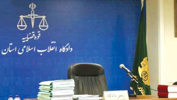 
اصل بر علنی بودن دادگاه‌هاست
