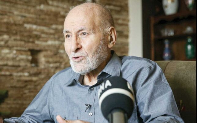  به گفت‌وگو و مذاکره خوش‌بینم