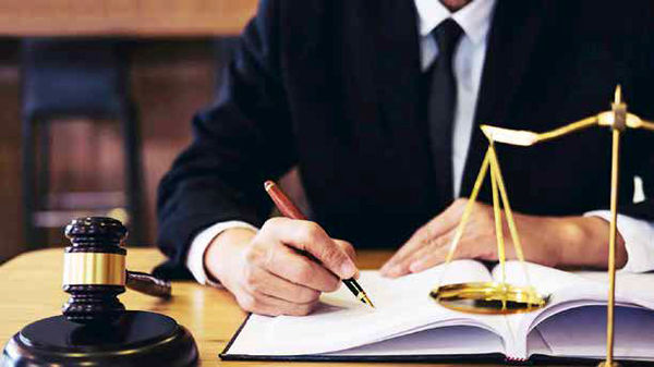بازتعریف یک نقش