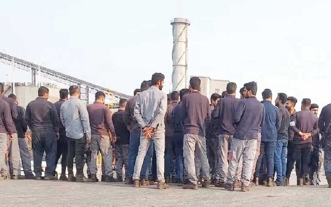 تعدیل برخی از کارگران فولاد مادکوش بندرعباس