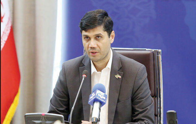 تقصیری در حداقلی بودن مزد کارگران پیمانکاری راه‌آهن نداریم