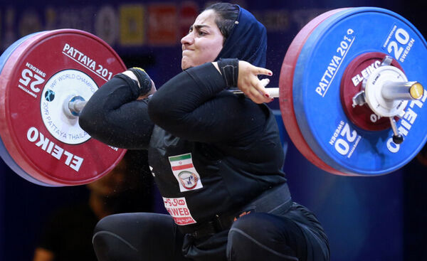 هدف جهانی دختر وزنه‌بردار