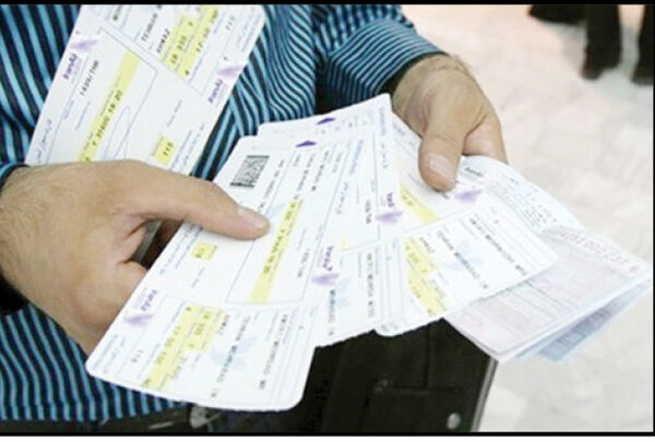 
حرف وزیر راه روی زمین ماند