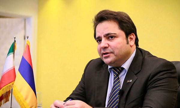 
درآمد پیک‌ موتوری از کارگری در کارخانه‌ بیشتر است
