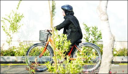 
کرایه حمل‌ونقل بالاست و توان خرید خودرو را نداریم
