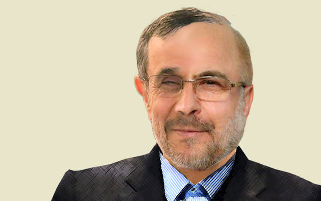 صعود خلبان از نردبان لرزان احمدی‌نژاد