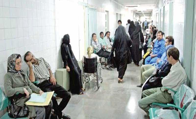 ضعف قانون و کارگران مستاصل پشت درهای مراکز درمانی