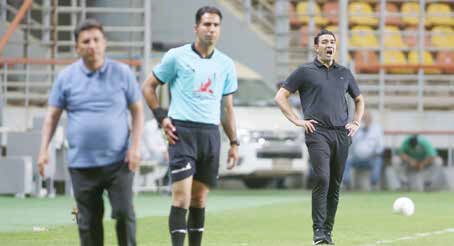 
چهار چهار هیچ!
