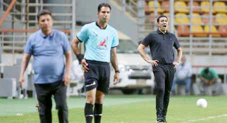 
چهار چهار هیچ!
