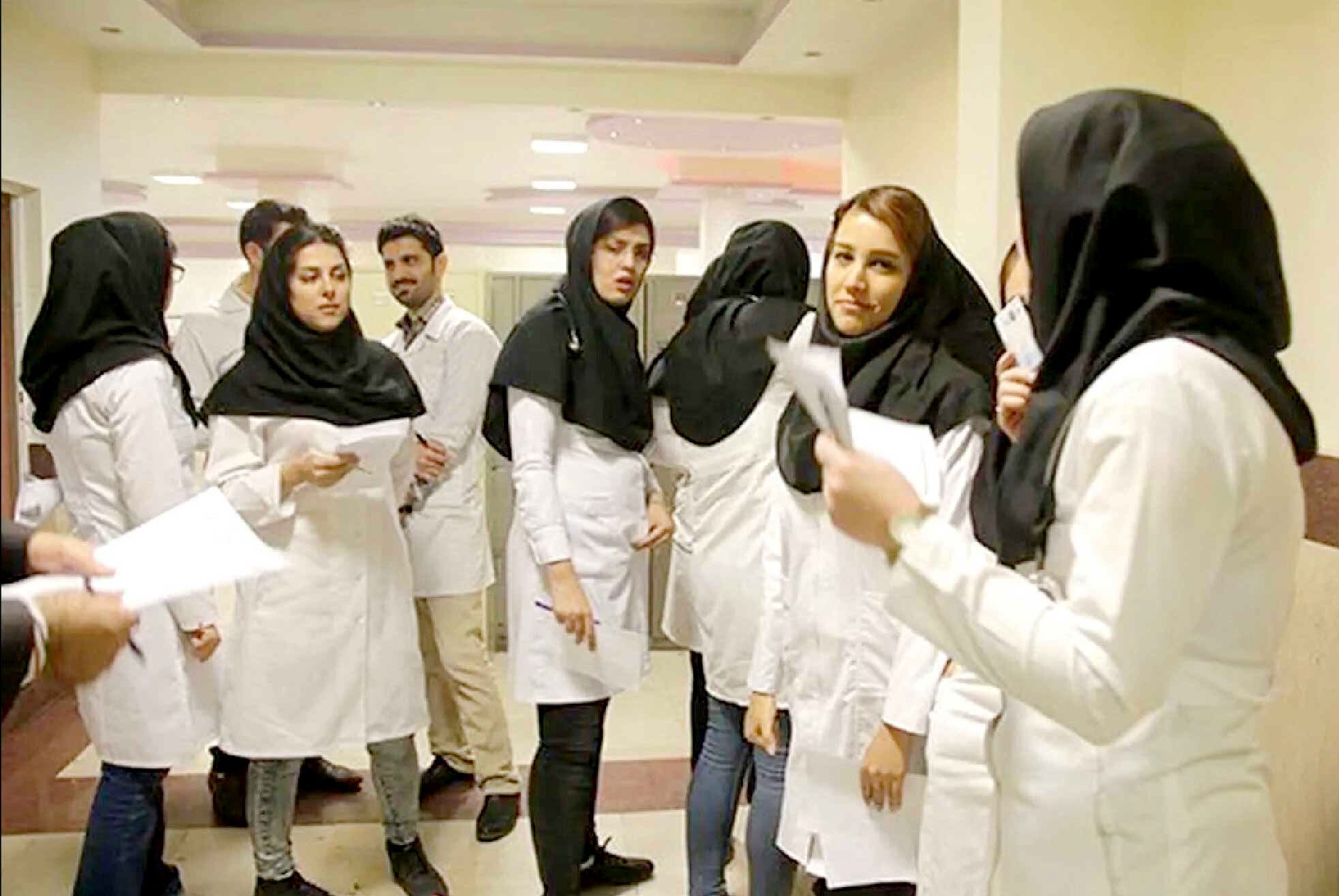 ۸۱  درصد رزیدنت‌ها در فکر مهاجرت؛۷۹ درصد پشیمان از ورود به رزیدنتی