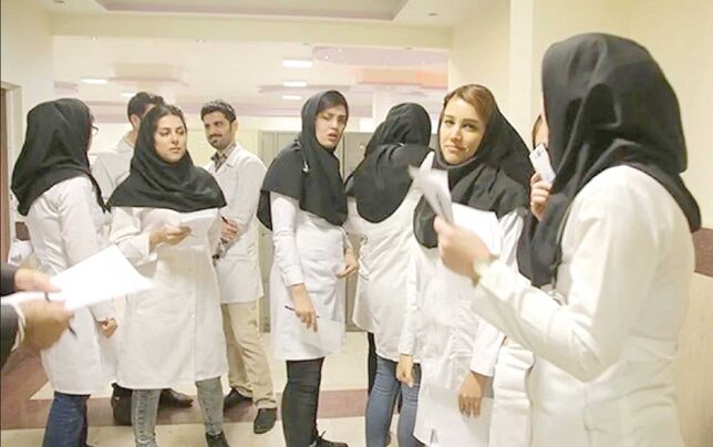 ۸۱  درصد رزیدنت‌ها در فکر مهاجرت؛۷۹ درصد پشیمان از ورود به رزیدنتی