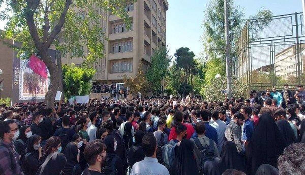 شرایط آزادی دانشجویان زندانی فراهم شود