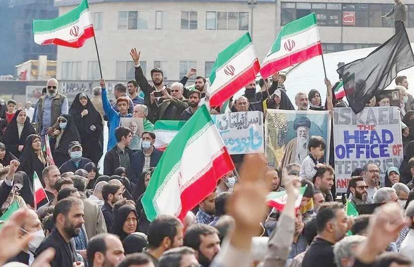 
تجمع تهرانی‌ها در محکومیت حوادث و خشونت‌های اخیر در کشور 