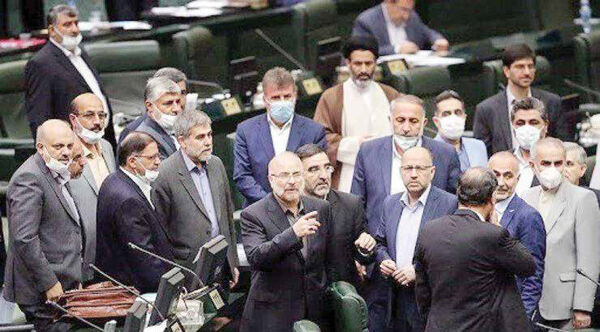 
لوایح جنجالی و هراس از قانونگذاری «علنی»