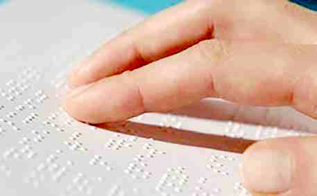 
کتاب‌های سفید هر روز بیشترآب می‌روند